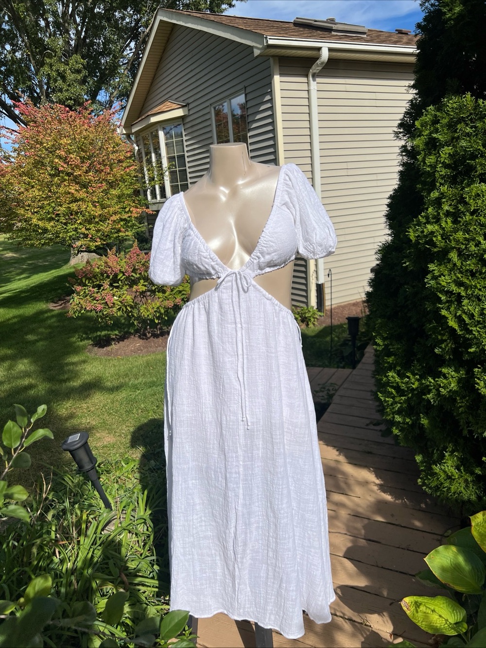 Olivaceous GODESS WHITE  Cut-Out Open Back V-Neck Maxi Dress Party/Cocktail L/XL